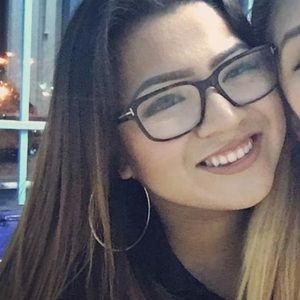 Meet your Posher, Adriana